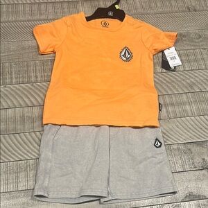 Volcom Orange T-Shirt and Gray Shorts Set